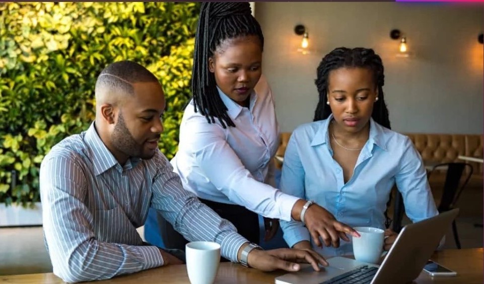 La Porte du Futur vise à encourager et accompagner l'émergence d'entreprises africaines en facilitant la matérialisation de projets 