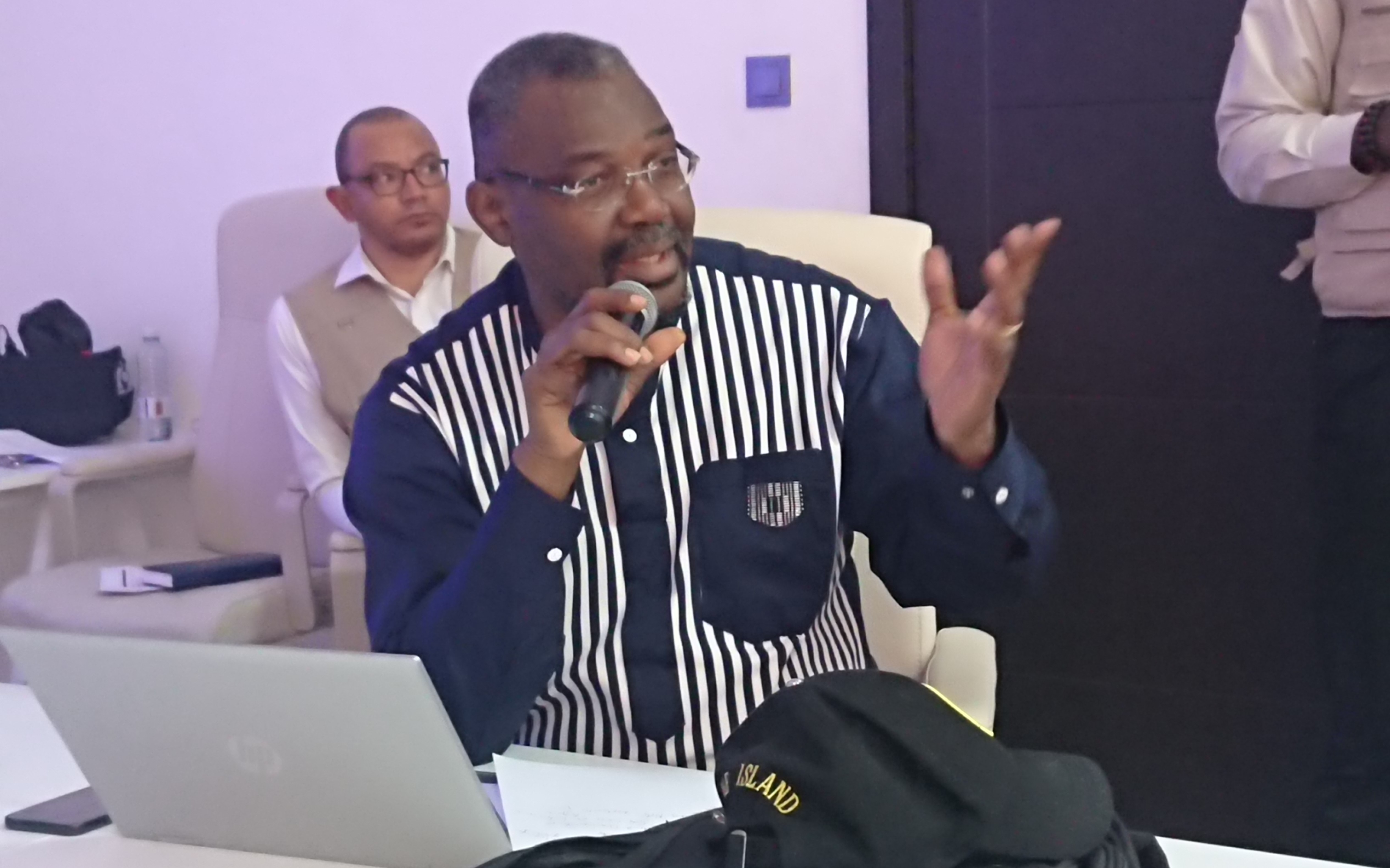 Thierry Kayembe, coordinateur national du PFCIGL, lors d'une rencontre PFCIGL-FEC/Sud-Kivu à Bukavu