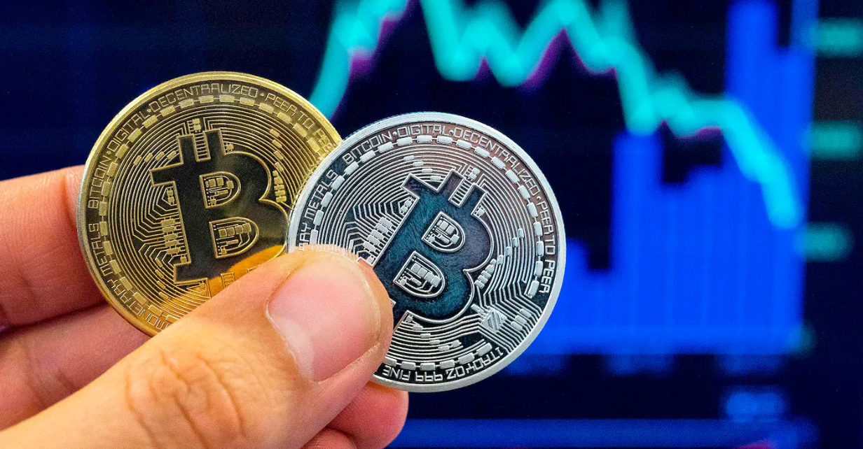 Trump a réuni les dirigeants des crypto-monnaies pour parler des actifs numériques et de son objectif de constituer une réserve stratégique de crypto