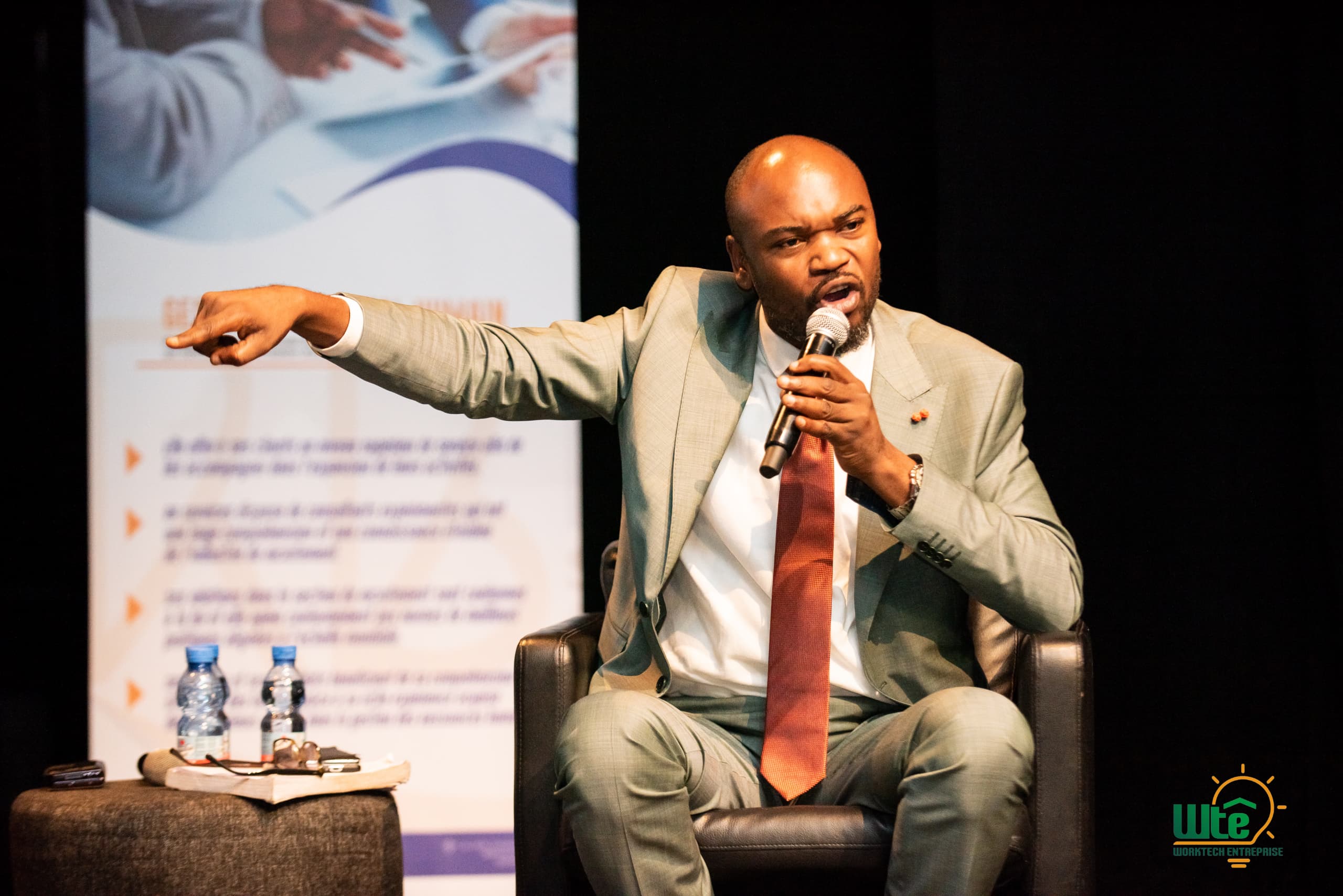 Christian Kalume Kayembe est directeur provincial de l’ARMP dans le Lualaba et formateur en marchés publics et partenariat public-privé
