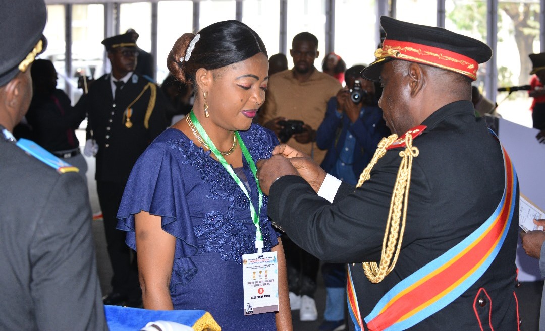 Reconnue pour ses innovations, Hélène Baku Tamba a toujours été primée. Comme ici, à la remise des médailles de la Chancellerie des Ordres nationaux (28/08/2024)