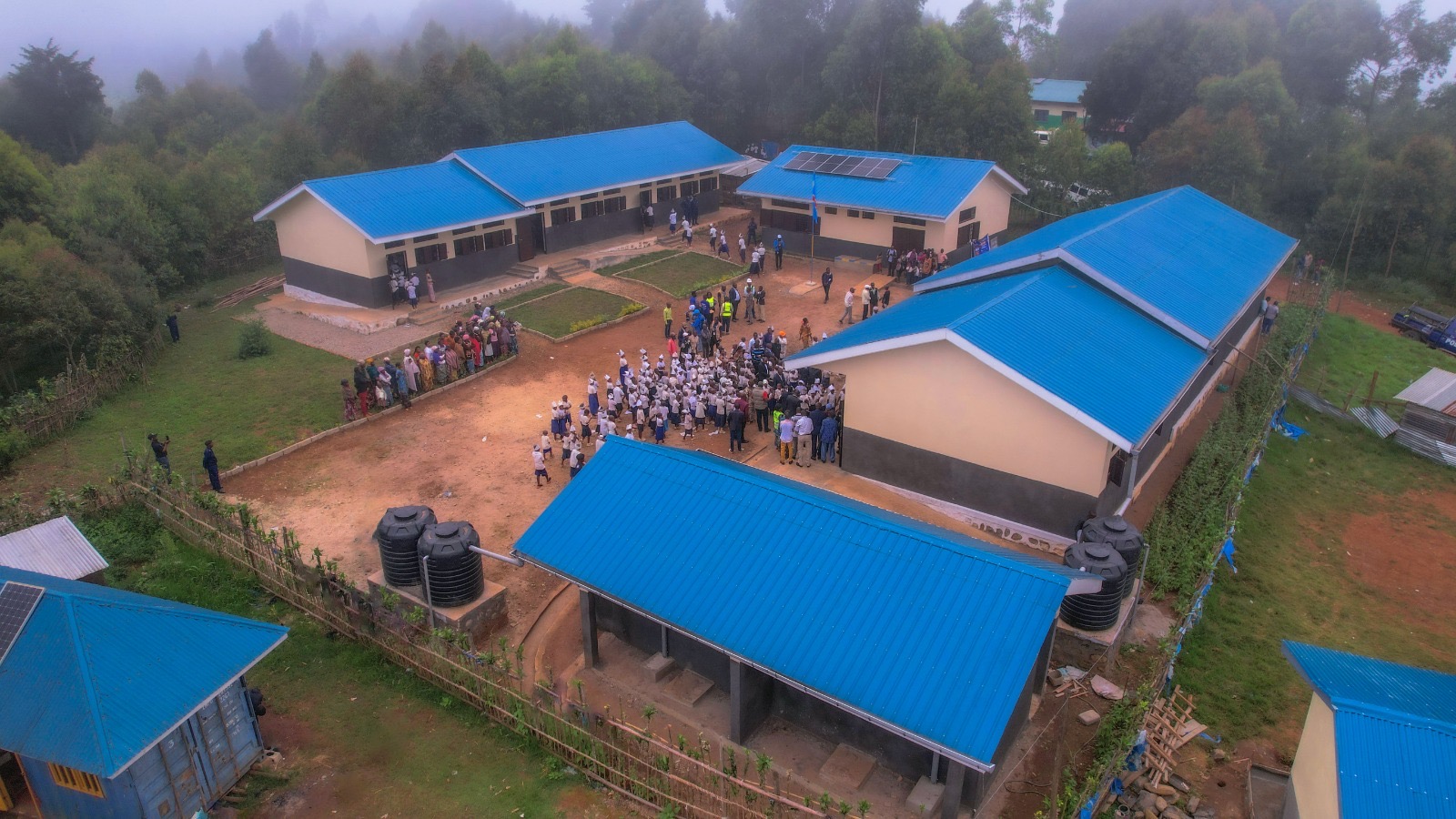 Une vue aérienne de l'école primaire Mbiza, en territoire de Kabare, au Sud-Kivu, dans l’est de la RDC (PNUD)